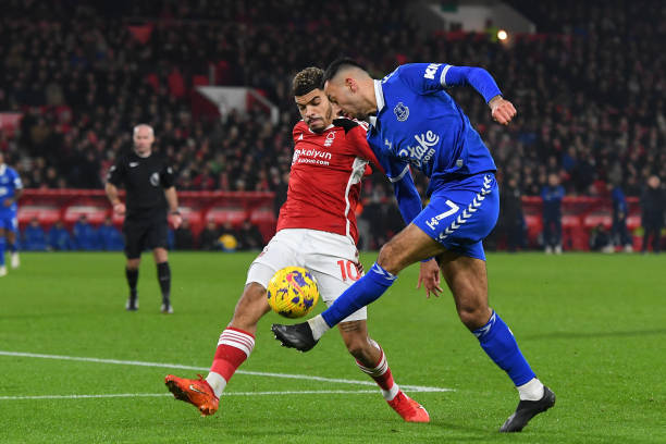 恩瓦内里在 恩瓦内里在